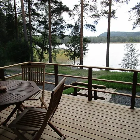 假日公园 尼尼兰登木屋假日公园 Kolinkylä