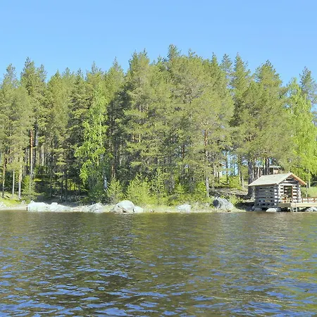 假日公园 尼尼兰登木屋假日公园 Kolinkylä